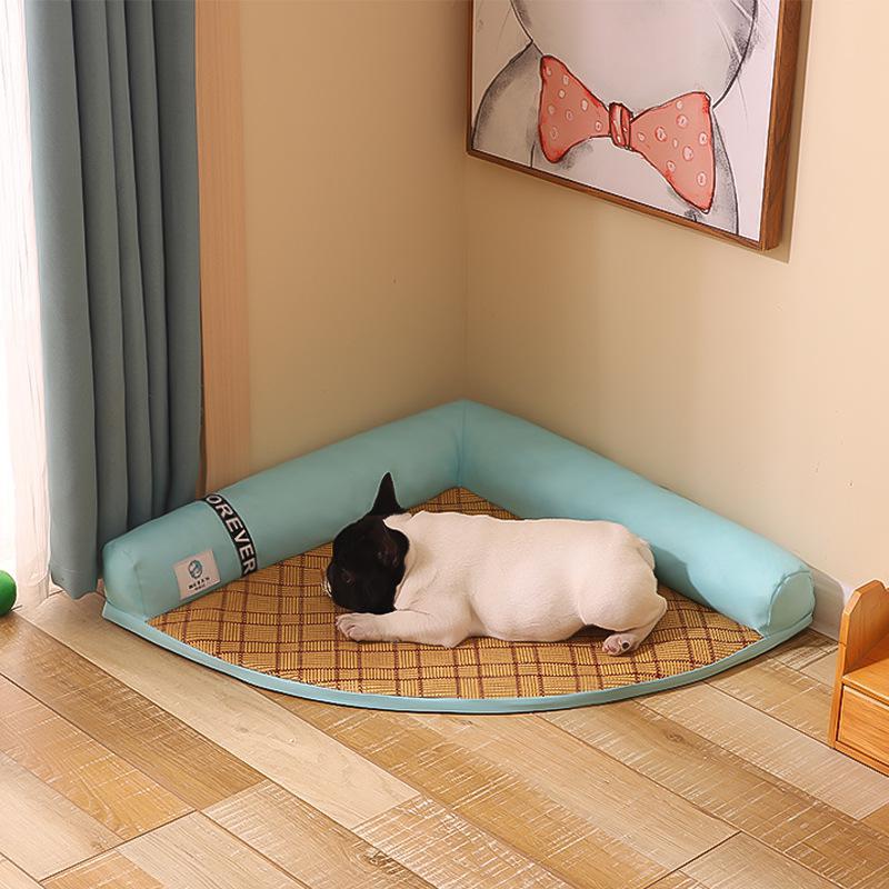 Dog Angle Mat Bed Green